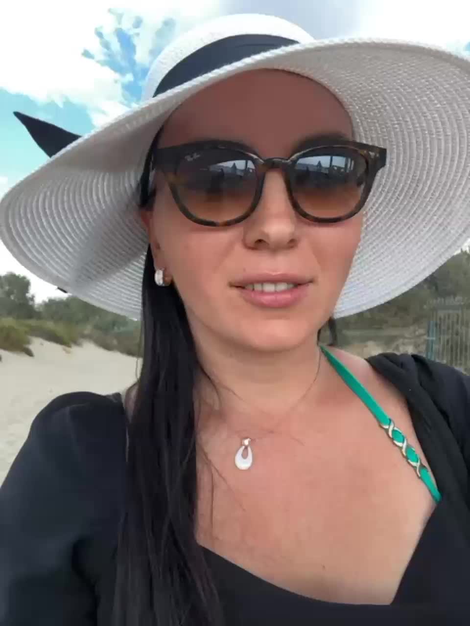 View or download file divora on 2023-09-12 from bongacams