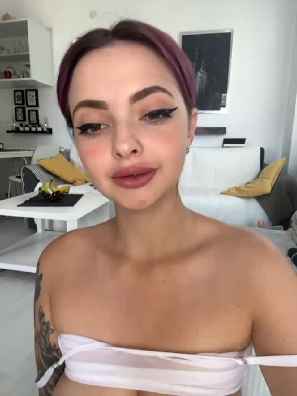 View or download file kristinanice on 2023-09-14 from bongacams