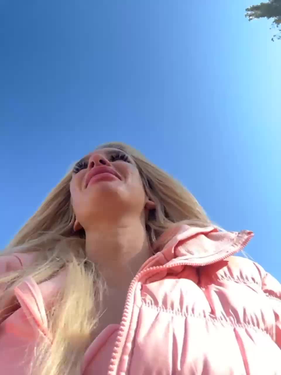 View or download file goldpussy69 on 2023-09-19 from bongacams