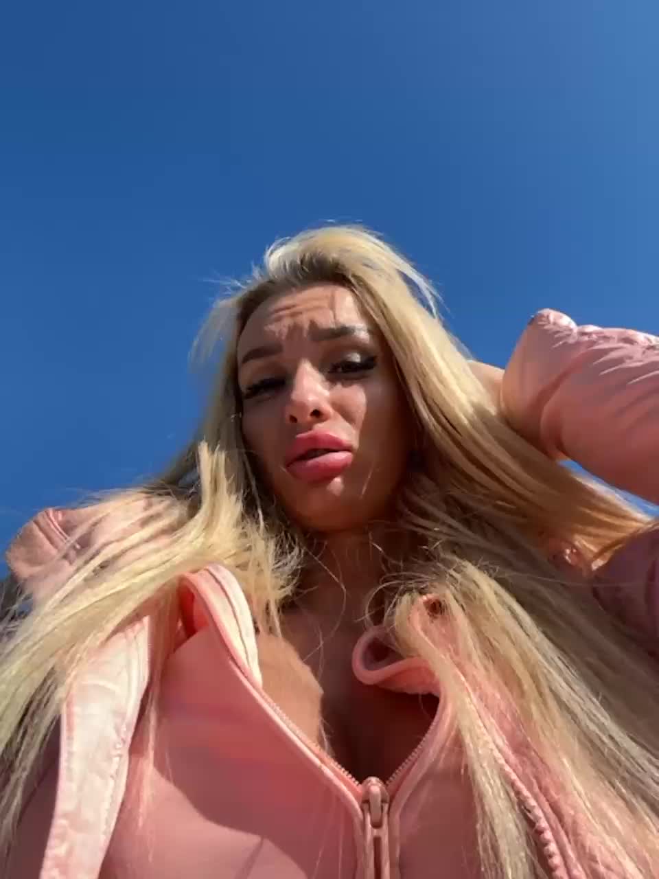 View or download file goldpussy69 on 2023-09-19 from bongacams