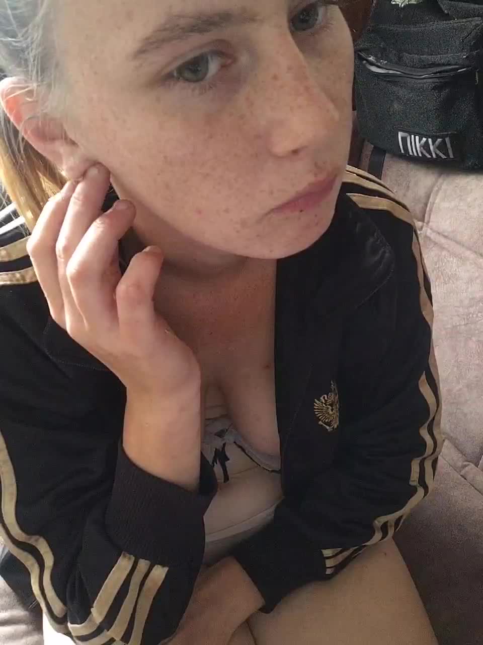 View or download file malinka1512 on 2023-09-19 from bongacams