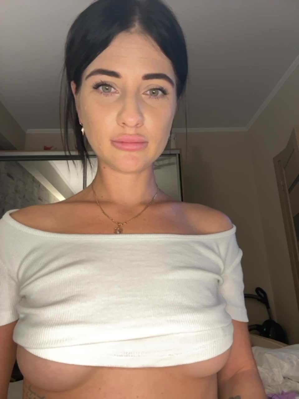 View or download file roselynax on 2023-09-19 from bongacams