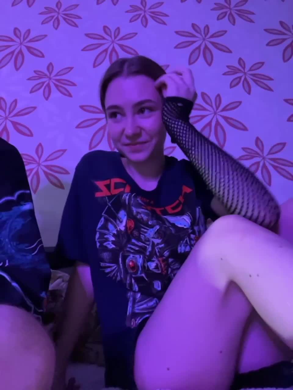 View or download file shrimprolls on 2023-09-19 from bongacams
