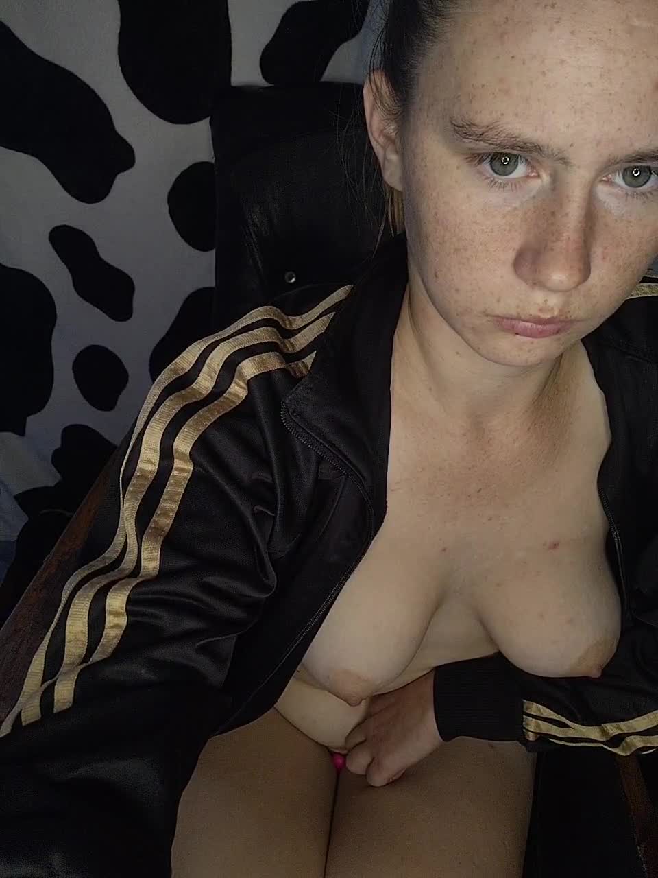 View or download file malinka1512 on 2023-09-21 from bongacams