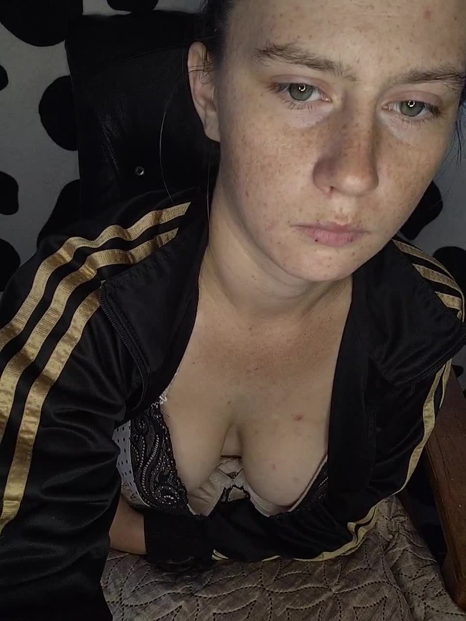 View or download file malinka1512 on 2023-09-21 from bongacams