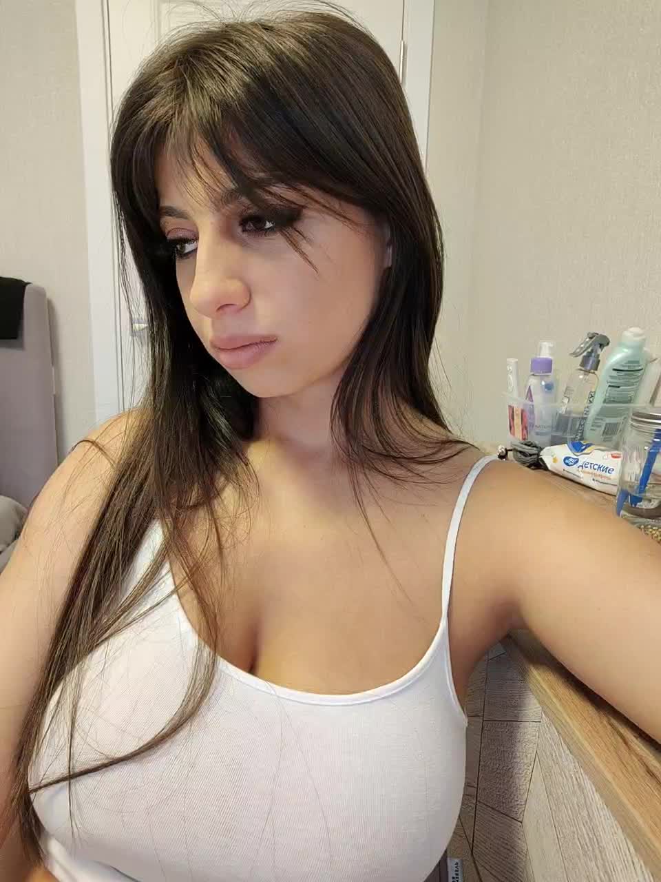 View or download file madina3 on 2023-09-22 from bongacams