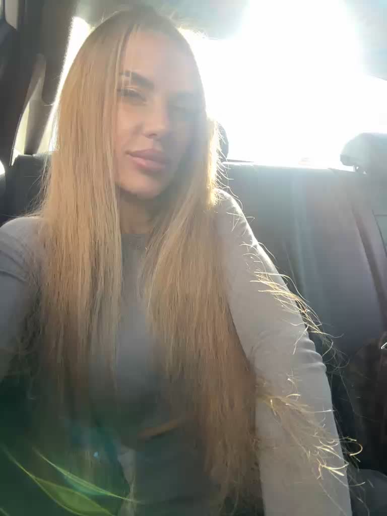 View or download file blondinochkaa on 2023-09-26 from bongacams