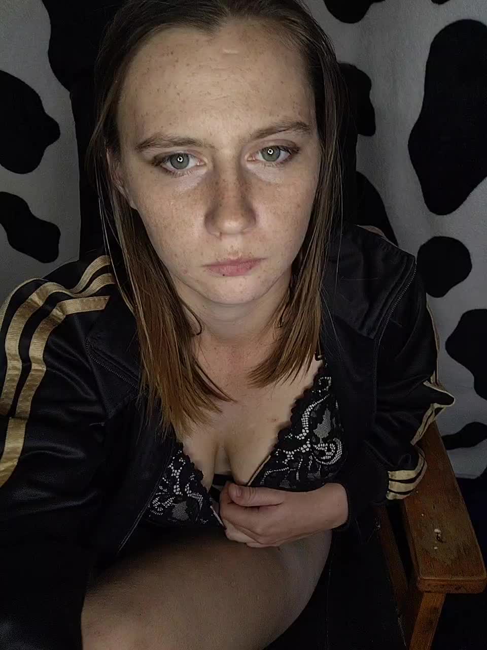 View or download file malinka1512 on 2023-09-26 from bongacams