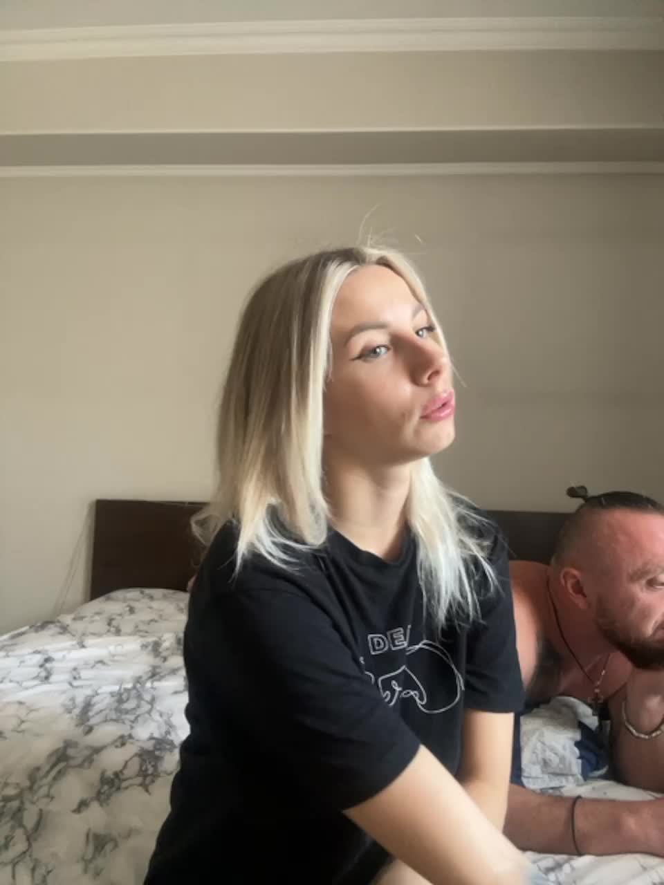 View or download file vik1one1 on 2023-09-27 from bongacams