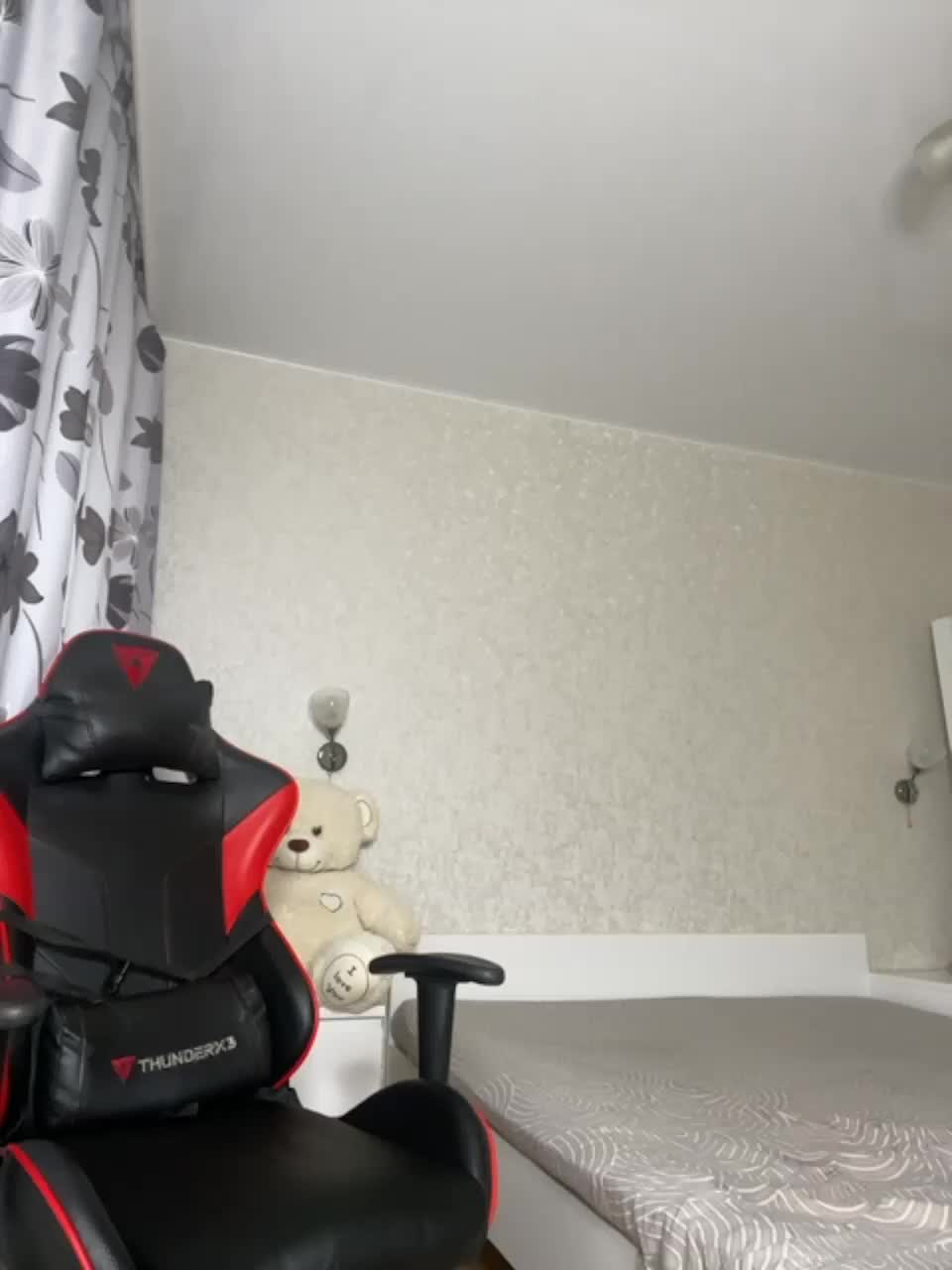 View or download file vikikiss on 2023-09-29 from bongacams