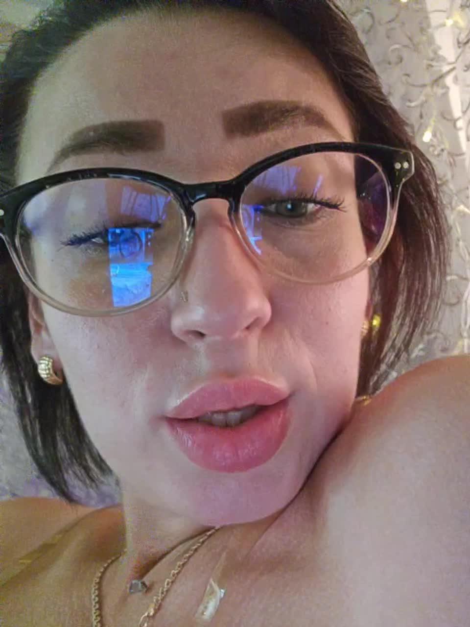 View or download file aureliyxxx on 2023-10-01 from bongacams