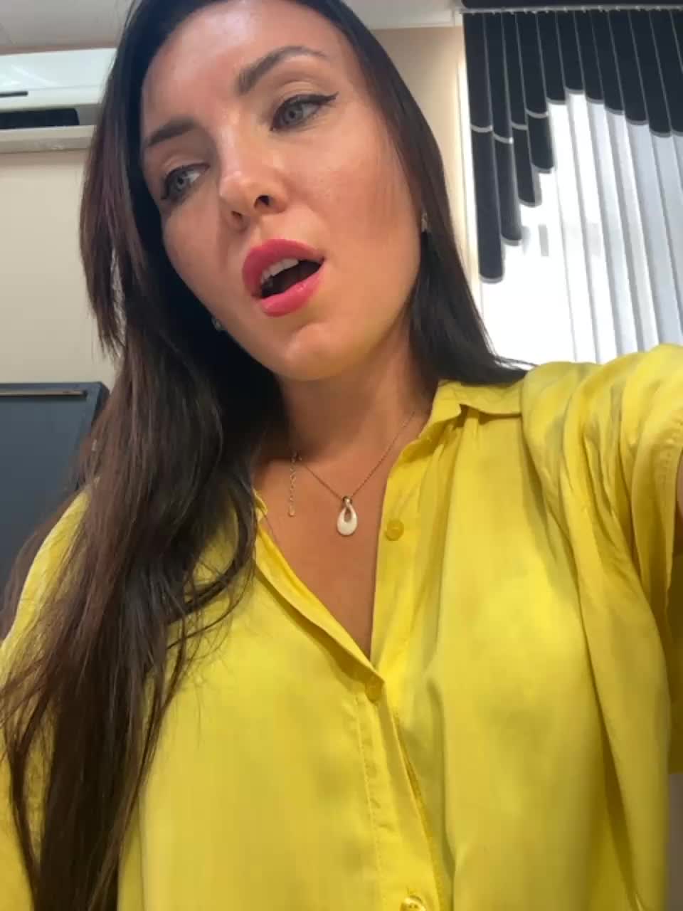 View or download file divora on 2023-10-01 from bongacams