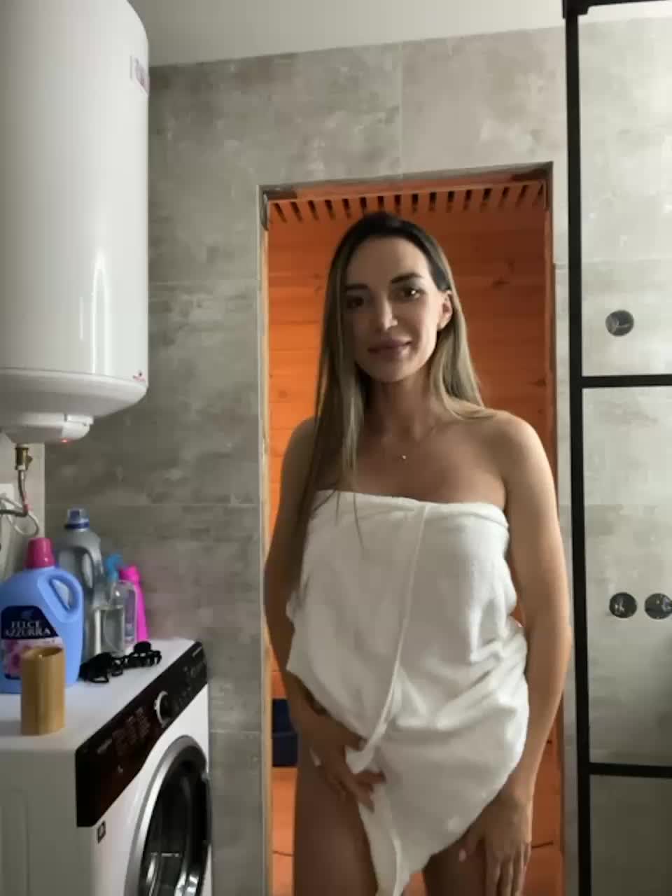 View or download file amarulla on 2023-10-03 from bongacams