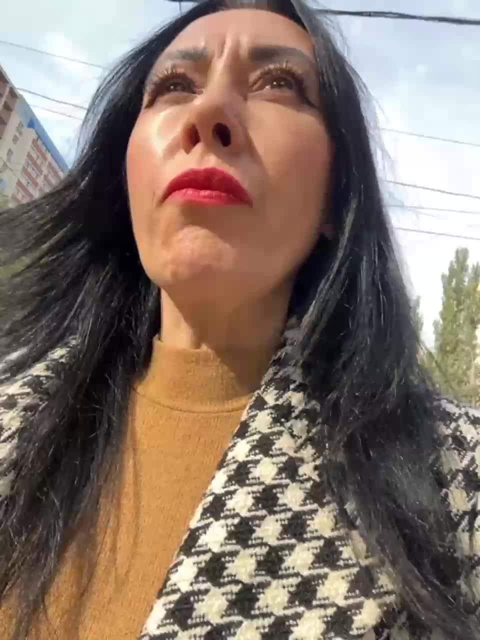 View or download file karolinamilf on 2023-10-03 from bongacams