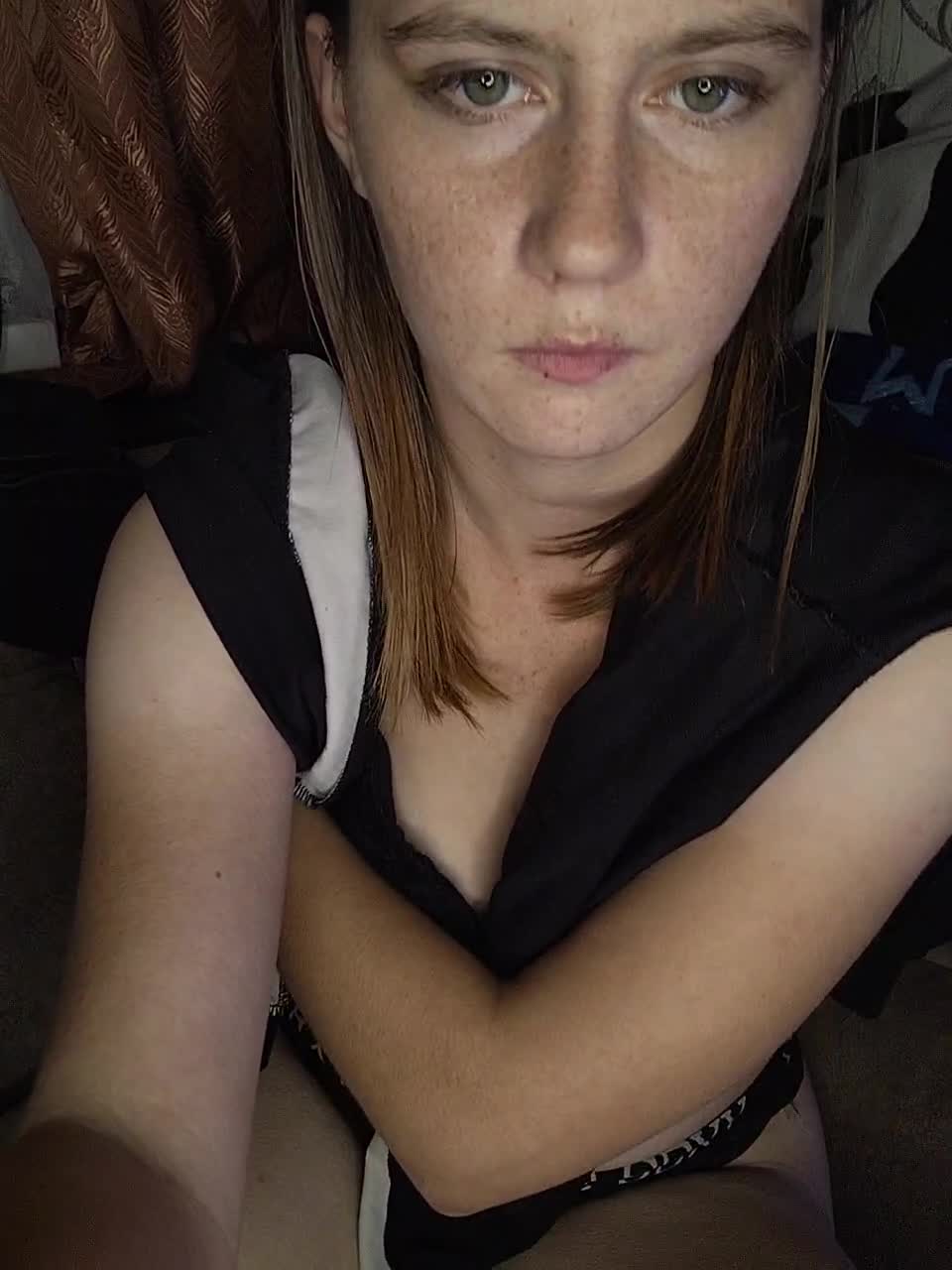 View or download file malinka1512 on 2023-10-03 from bongacams