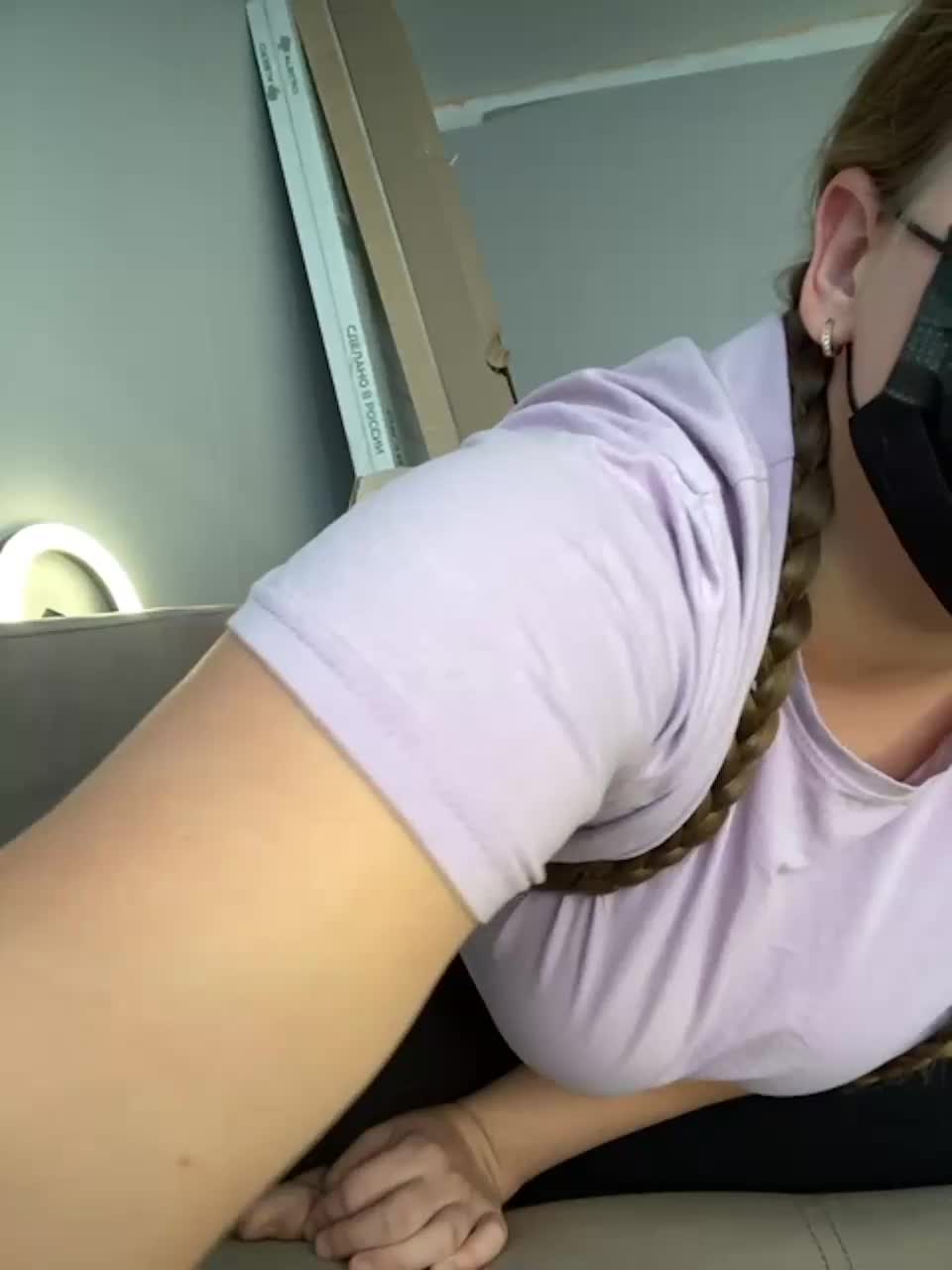 View or download file milaa1998 on 2023-10-03 from bongacams