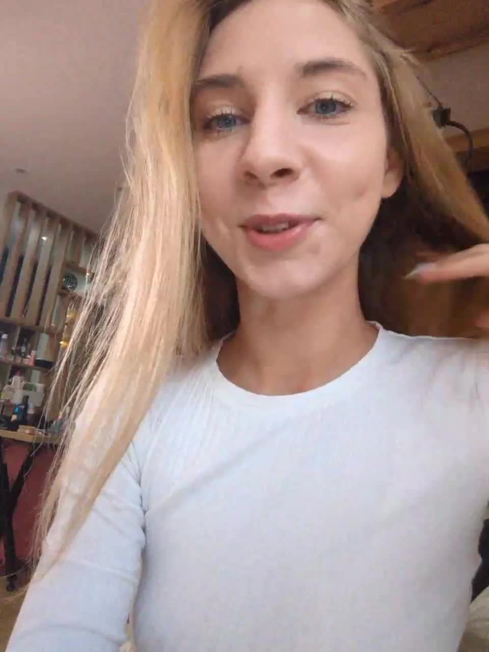 View or download file emilypech on 2023-10-04 from bongacams