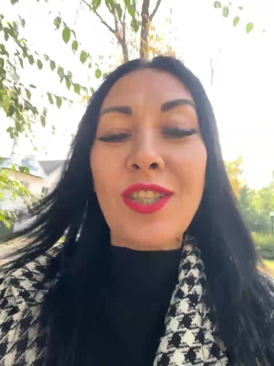 View or download file karolinamilf on 2023-10-04 from bongacams