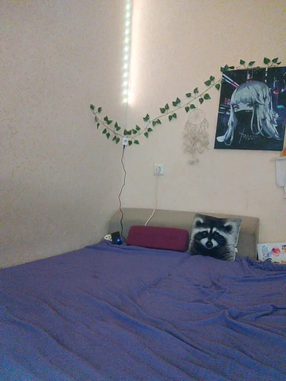 View or download file littledelora on 2023-10-04 from bongacams