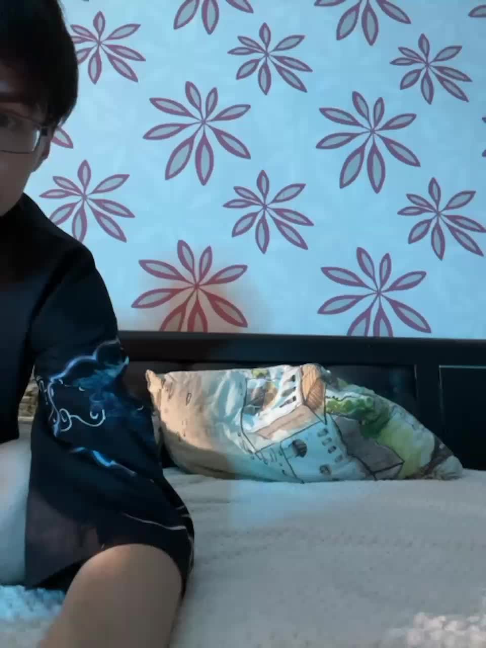 View or download file shrimprolls on 2023-10-04 from bongacams