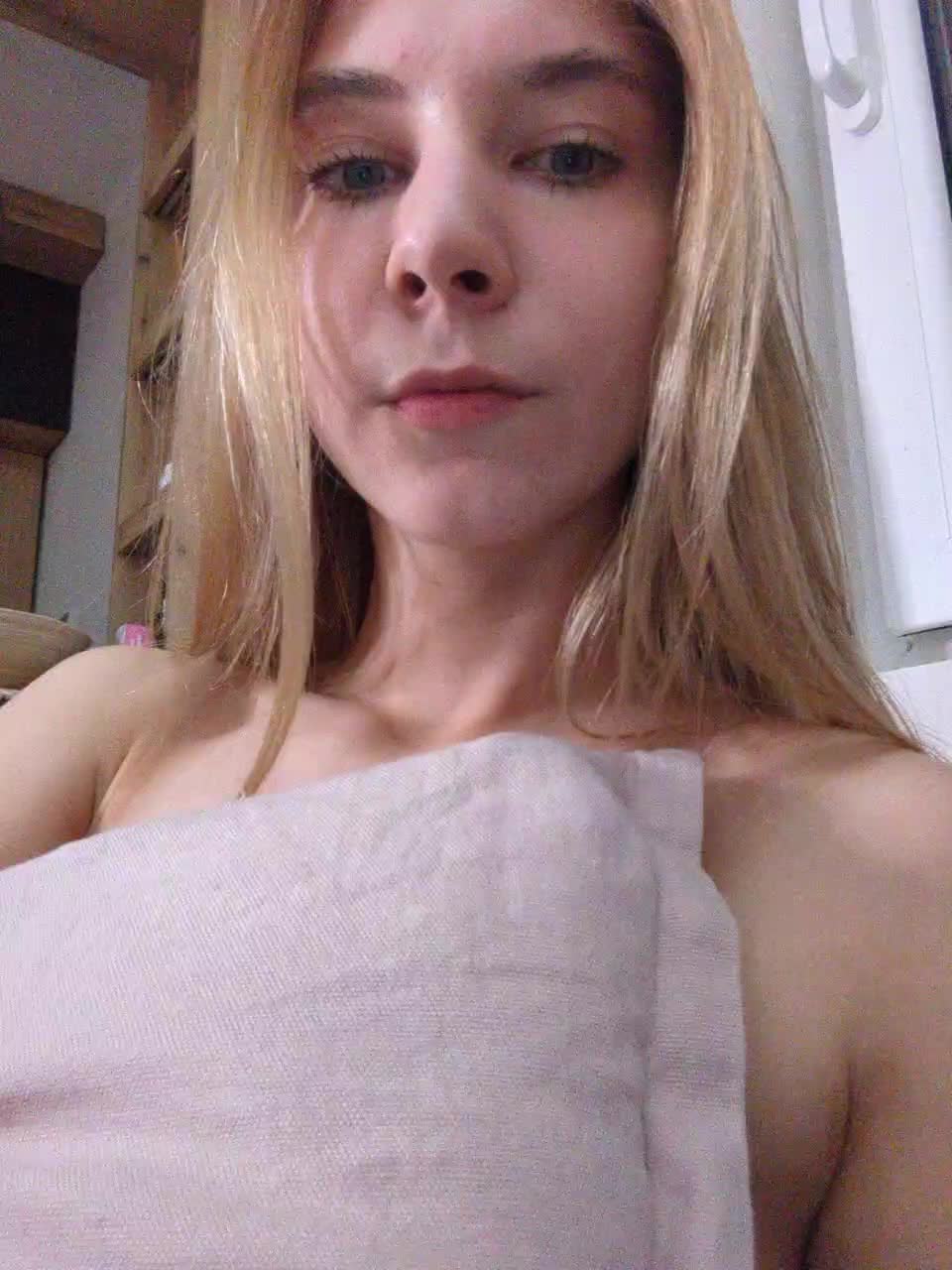 View or download file emilypech on 2023-10-05 from bongacams