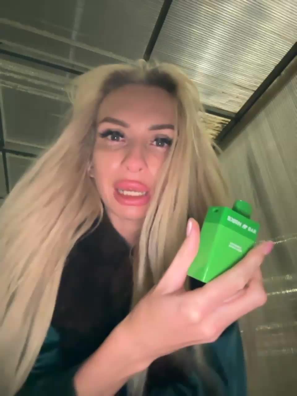 View or download file goldpussy69 on 2023-10-06 from bongacams