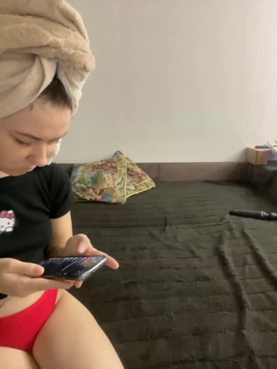 View or download file karolina7 on 2023-10-06 from bongacams