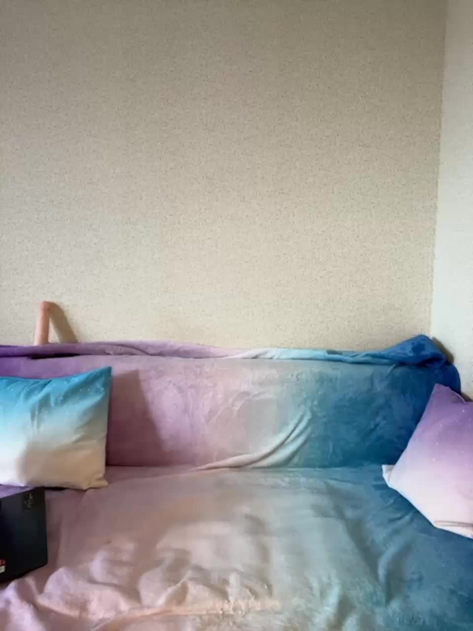 View or download file myr_kiss on 2023-10-06 from bongacams