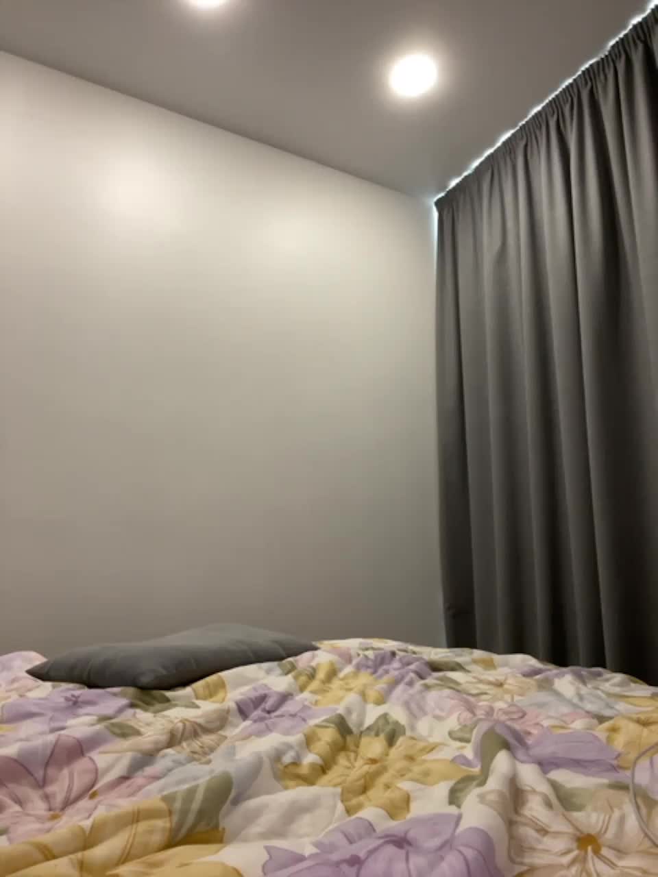 View or download file 1ouise on 2023-10-08 from bongacams