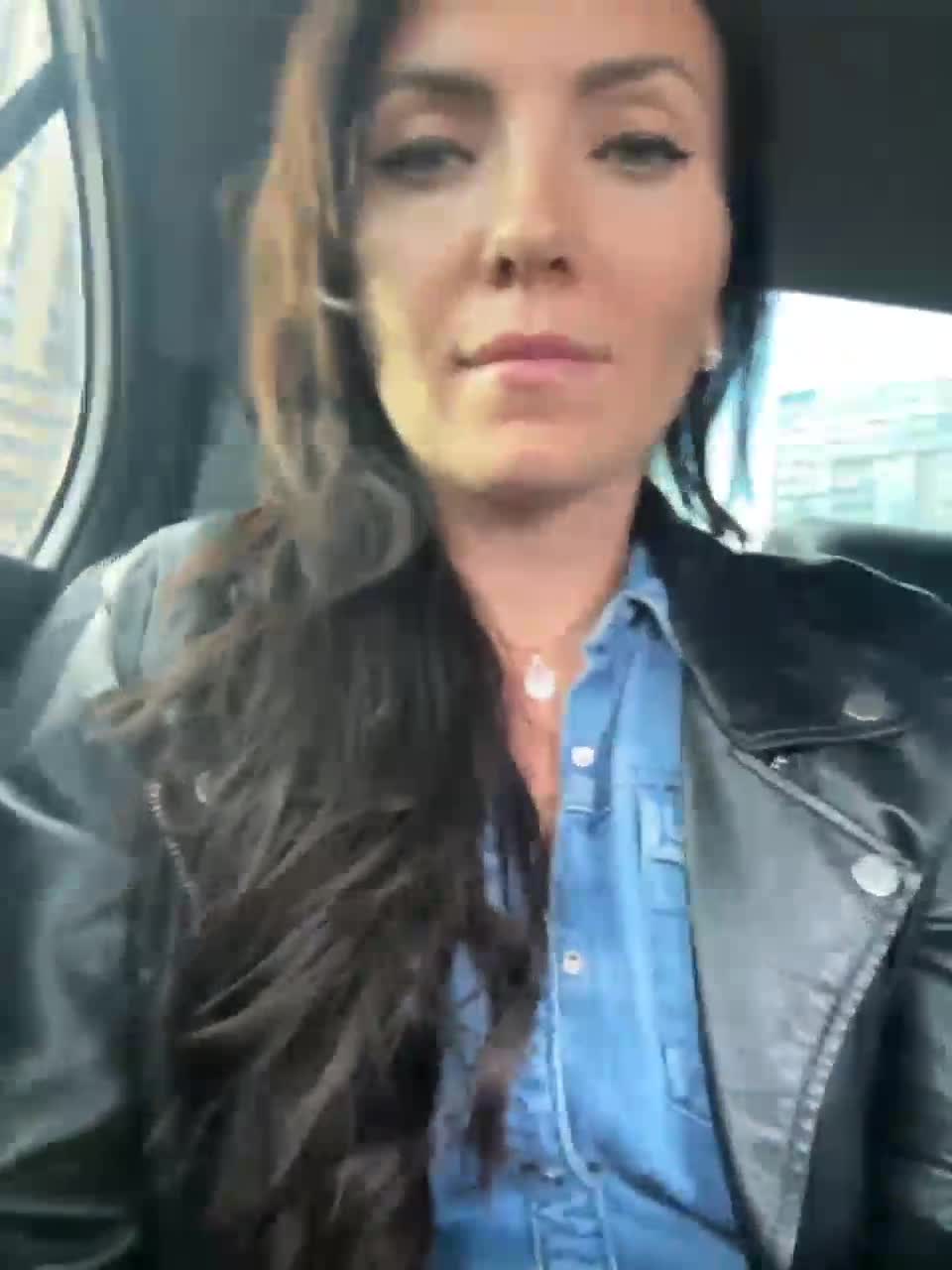 View or download file divora on 2023-10-08 from bongacams