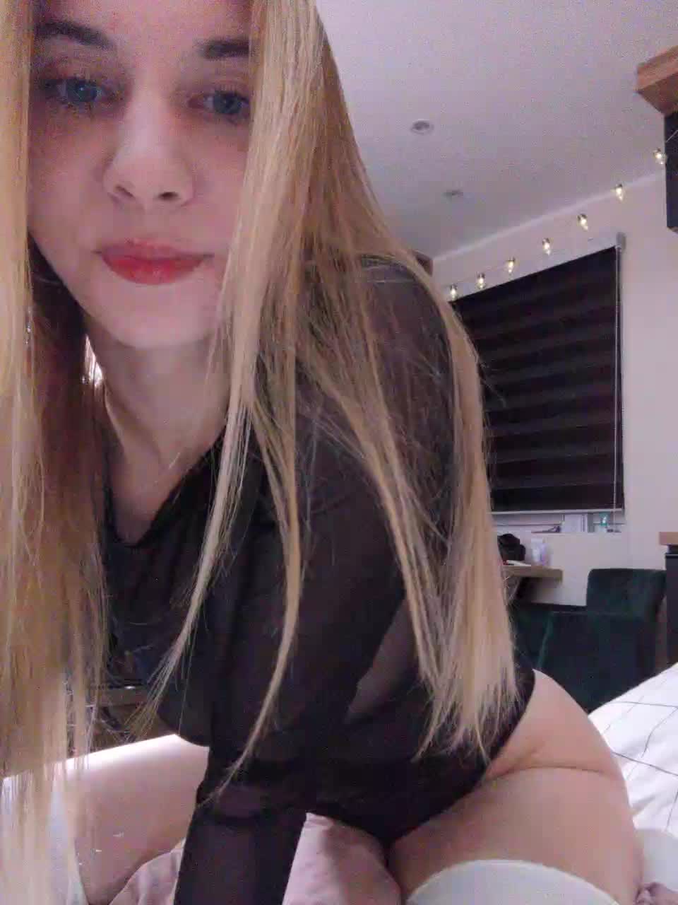 View or download file emilypech on 2023-10-08 from bongacams