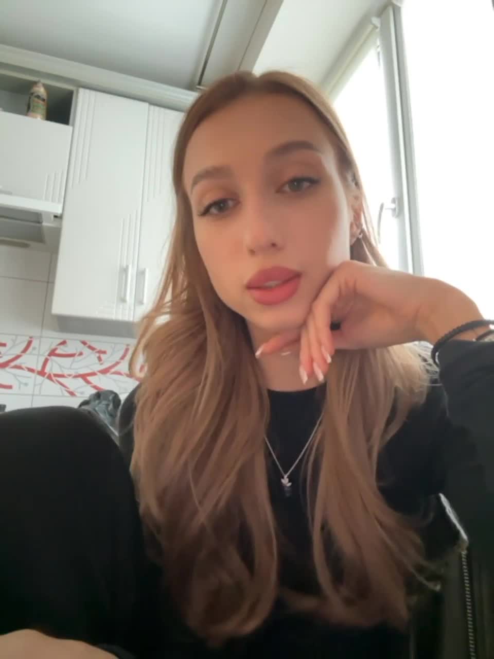 View or download file riamaryia on 2023-10-08 from bongacams