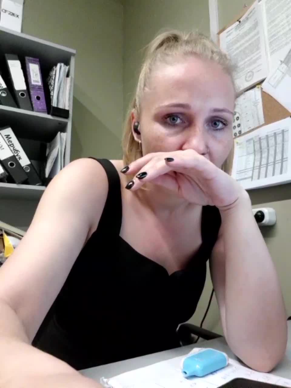 View or download file vaiola on 2023-10-08 from bongacams