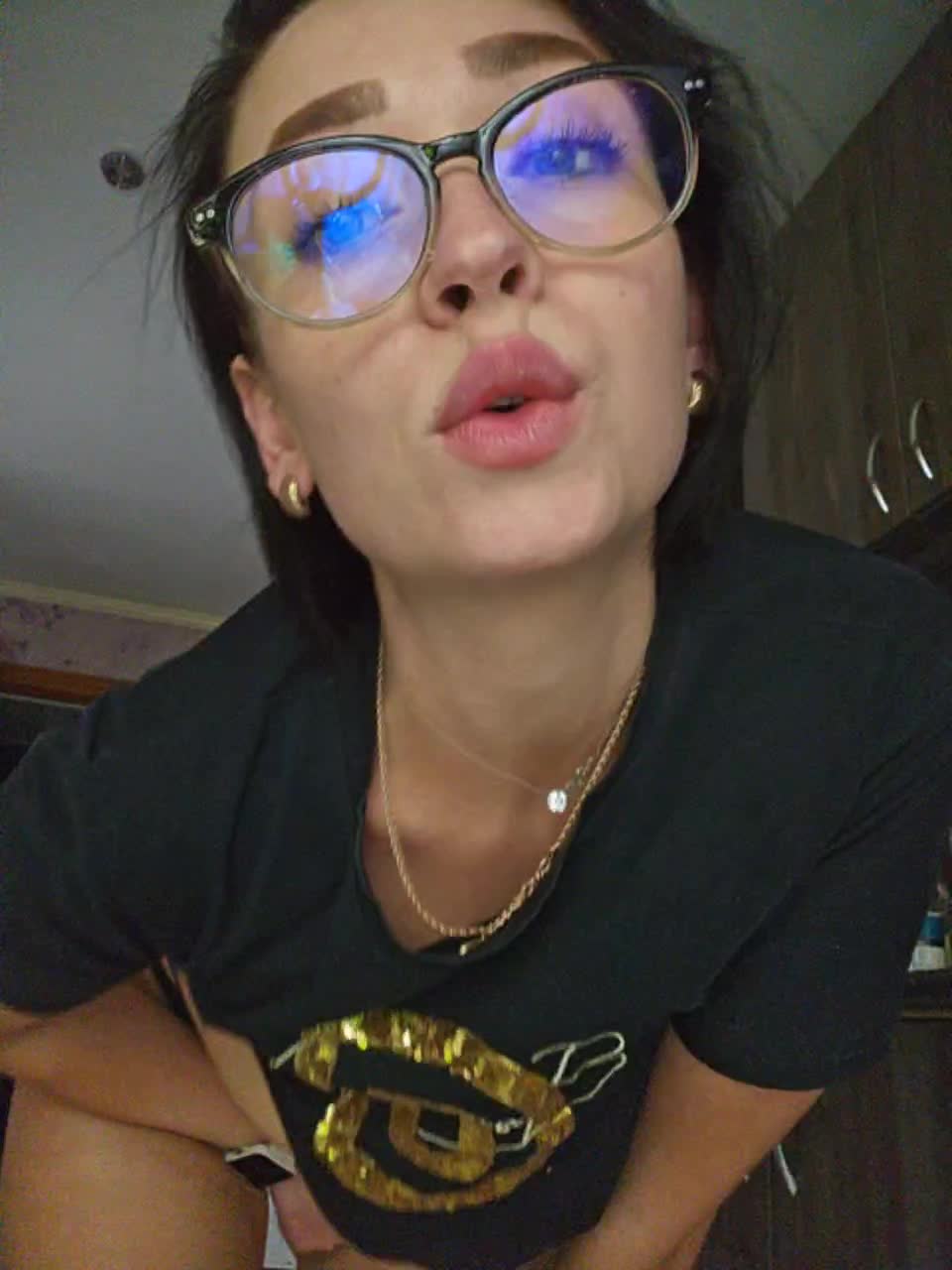 View or download file aureliyxxx on 2023-10-09 from bongacams