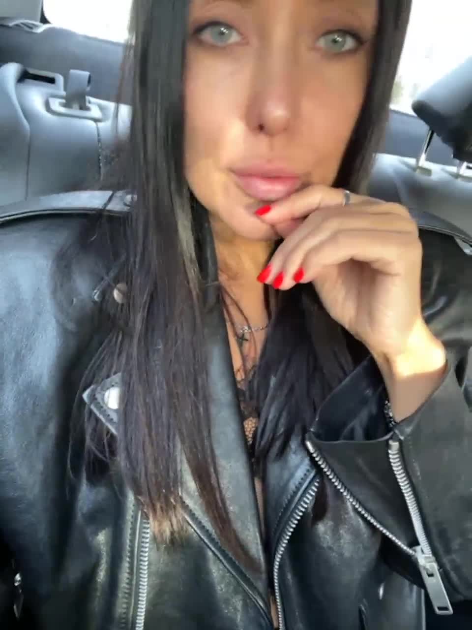 View or download file linahelen on 2023-10-09 from bongacams