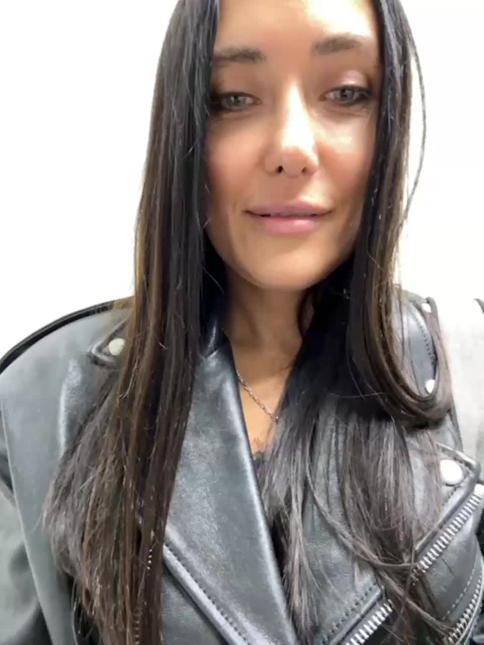 View or download file linahelen on 2023-10-09 from bongacams