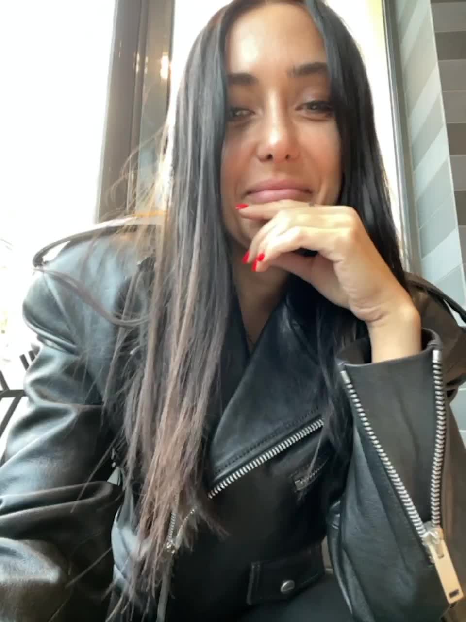 View or download file linahelen on 2023-10-10 from bongacams