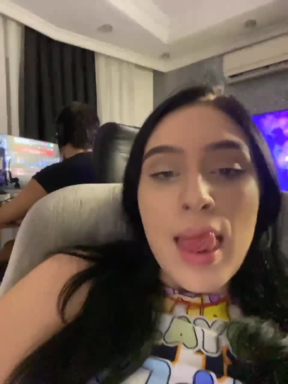 View or download file partynextnext on 2023-10-10 from bongacams