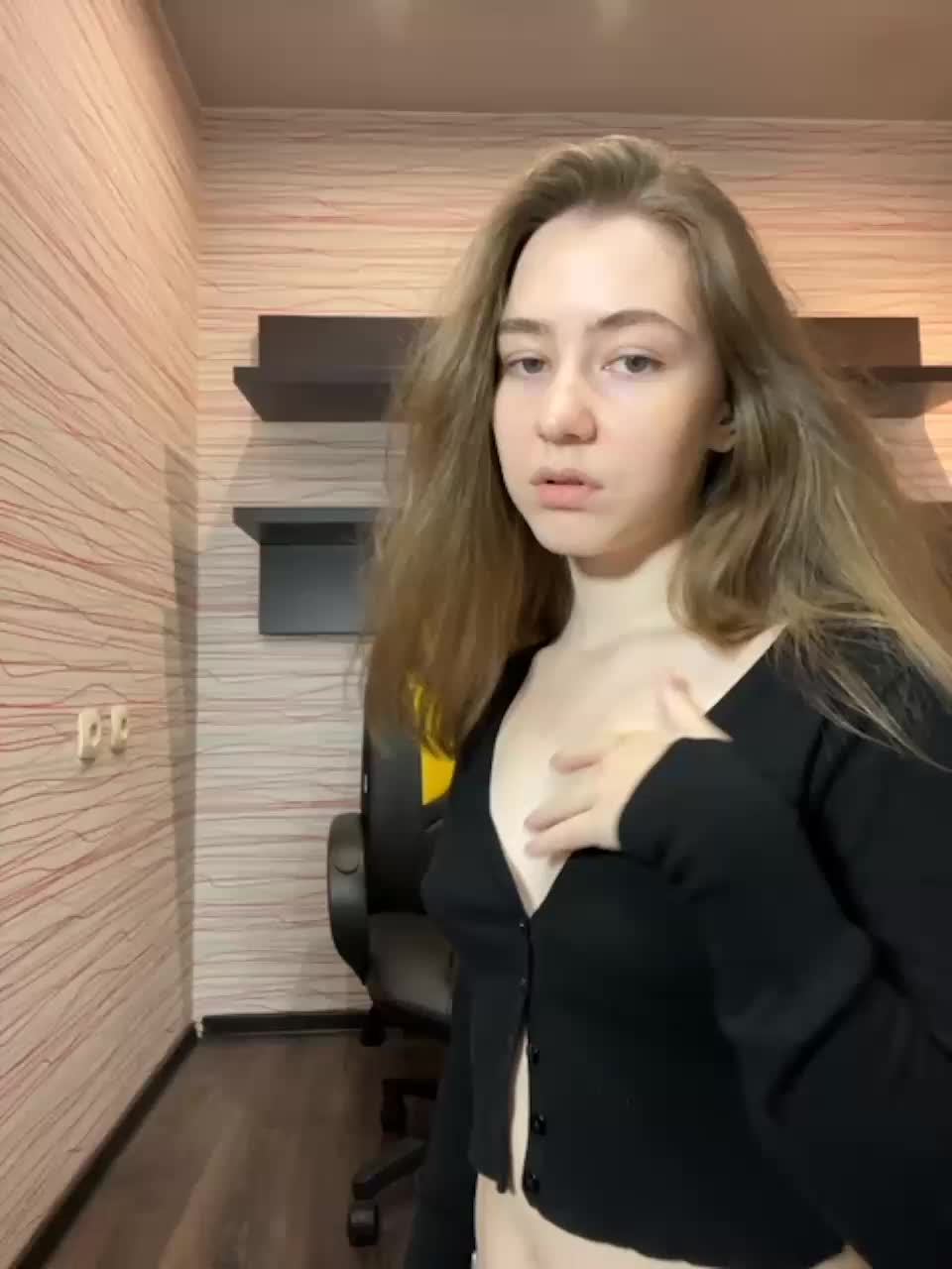 View or download file shrimprolls on 2023-10-10 from bongacams