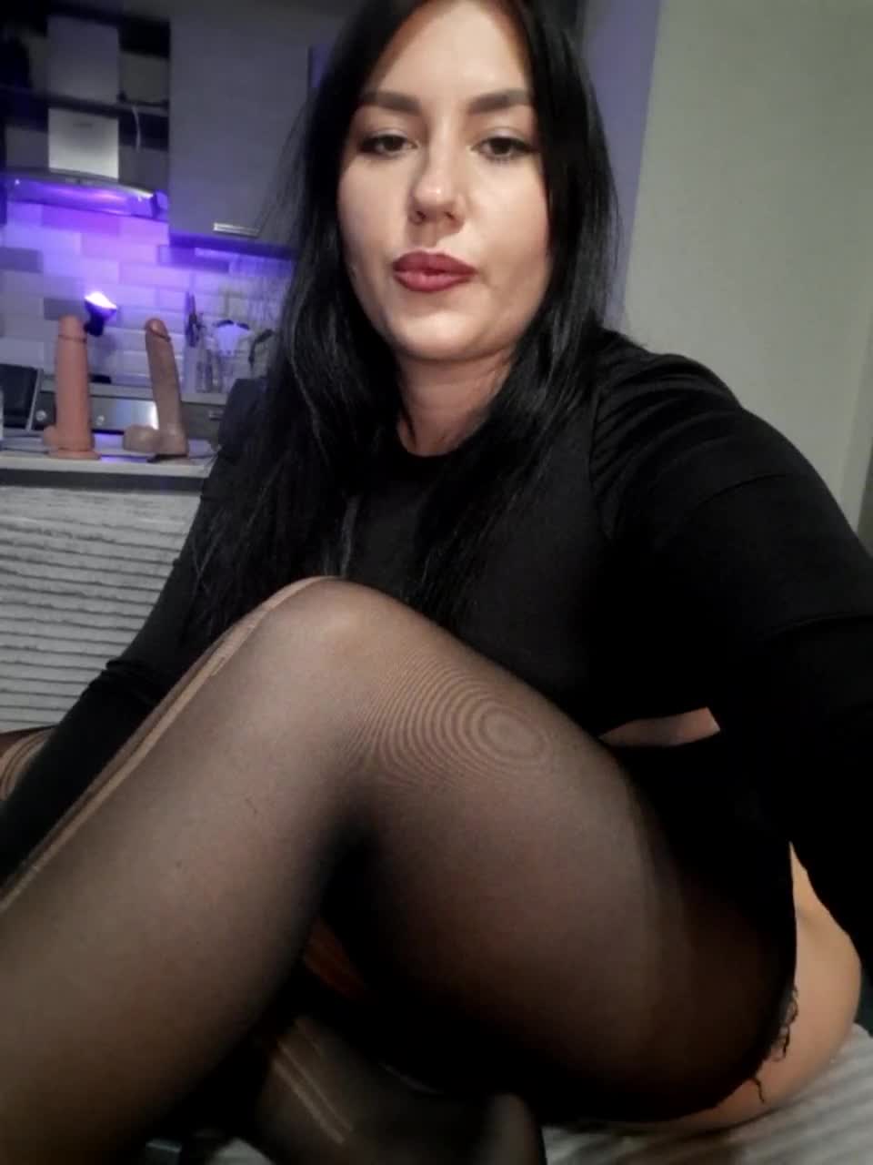 View or download file youngmilf on 2023-10-10 from bongacams