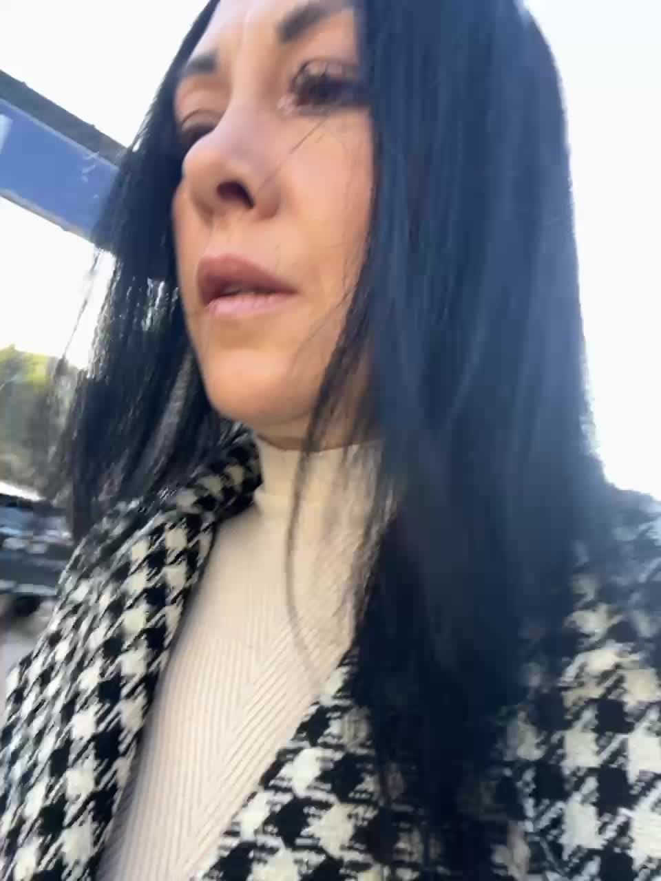 View or download file karolinamilf on 2023-10-12 from bongacams