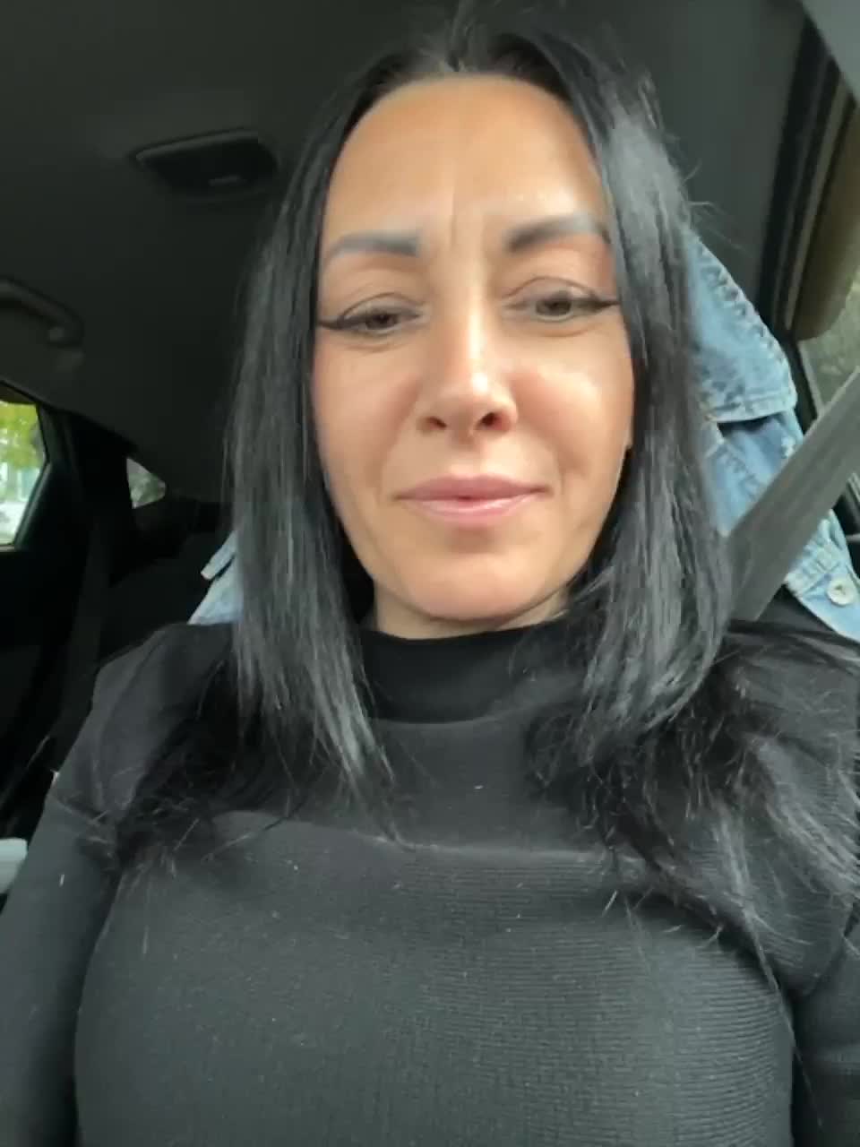 View or download file karolinamilf on 2023-10-12 from bongacams