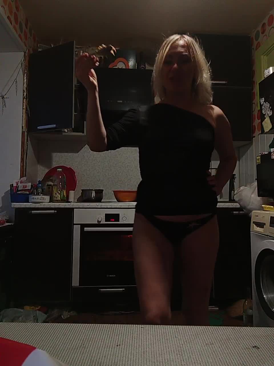 View or download file lisavsvolk on 2023-10-12 from bongacams