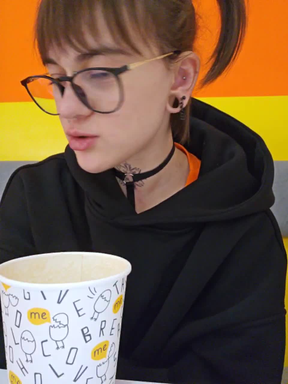 View or download file lolymolly on 2023-10-12 from bongacams