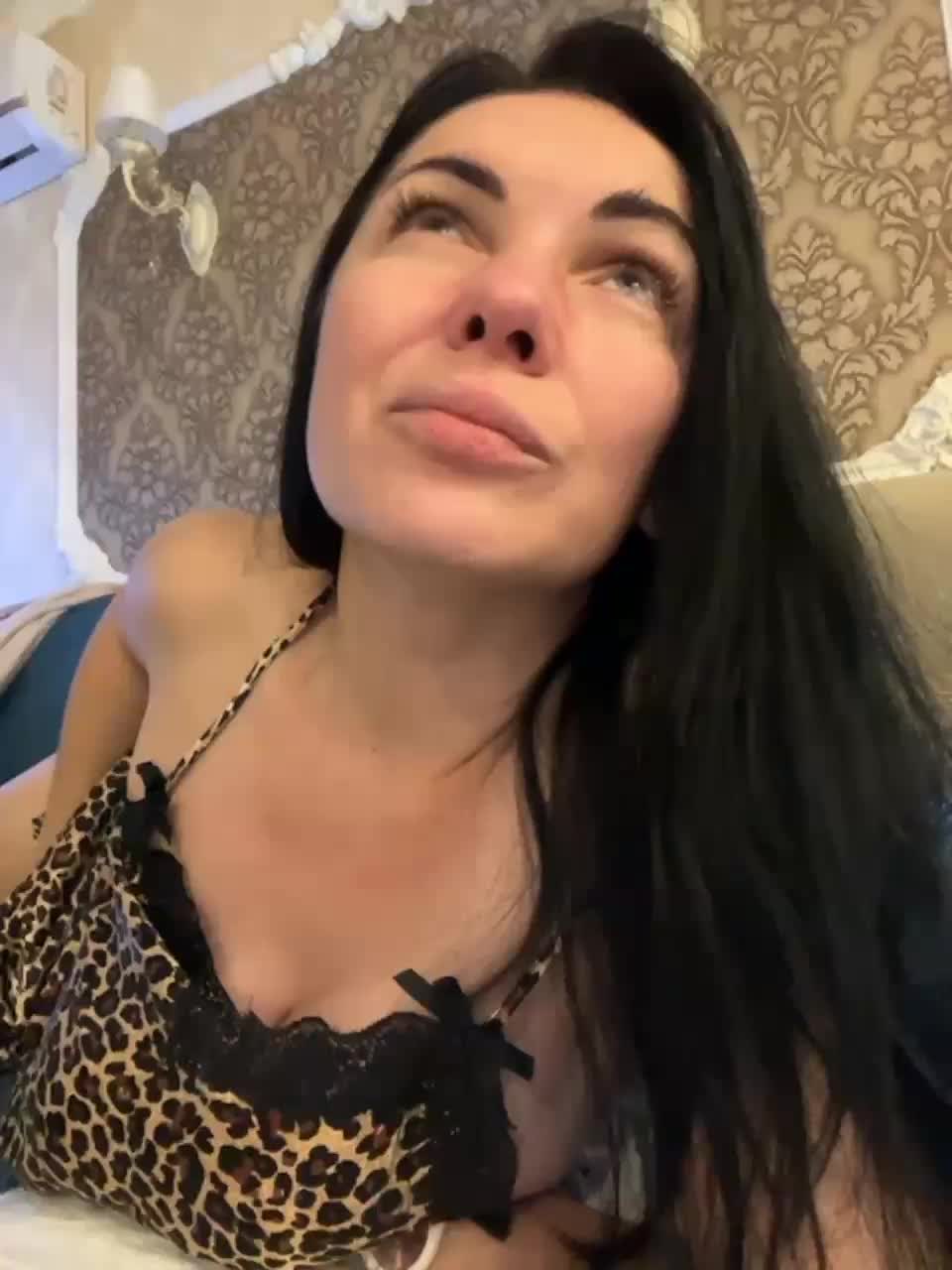 View or download file louisejenkin on 2023-10-12 from bongacams