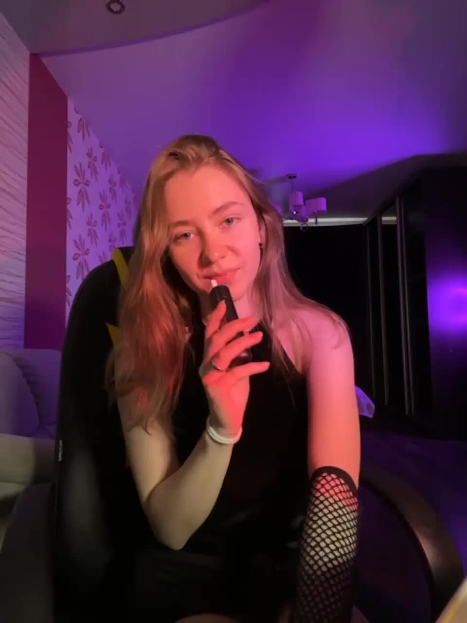 View or download file shrimprolls on 2023-10-12 from bongacams