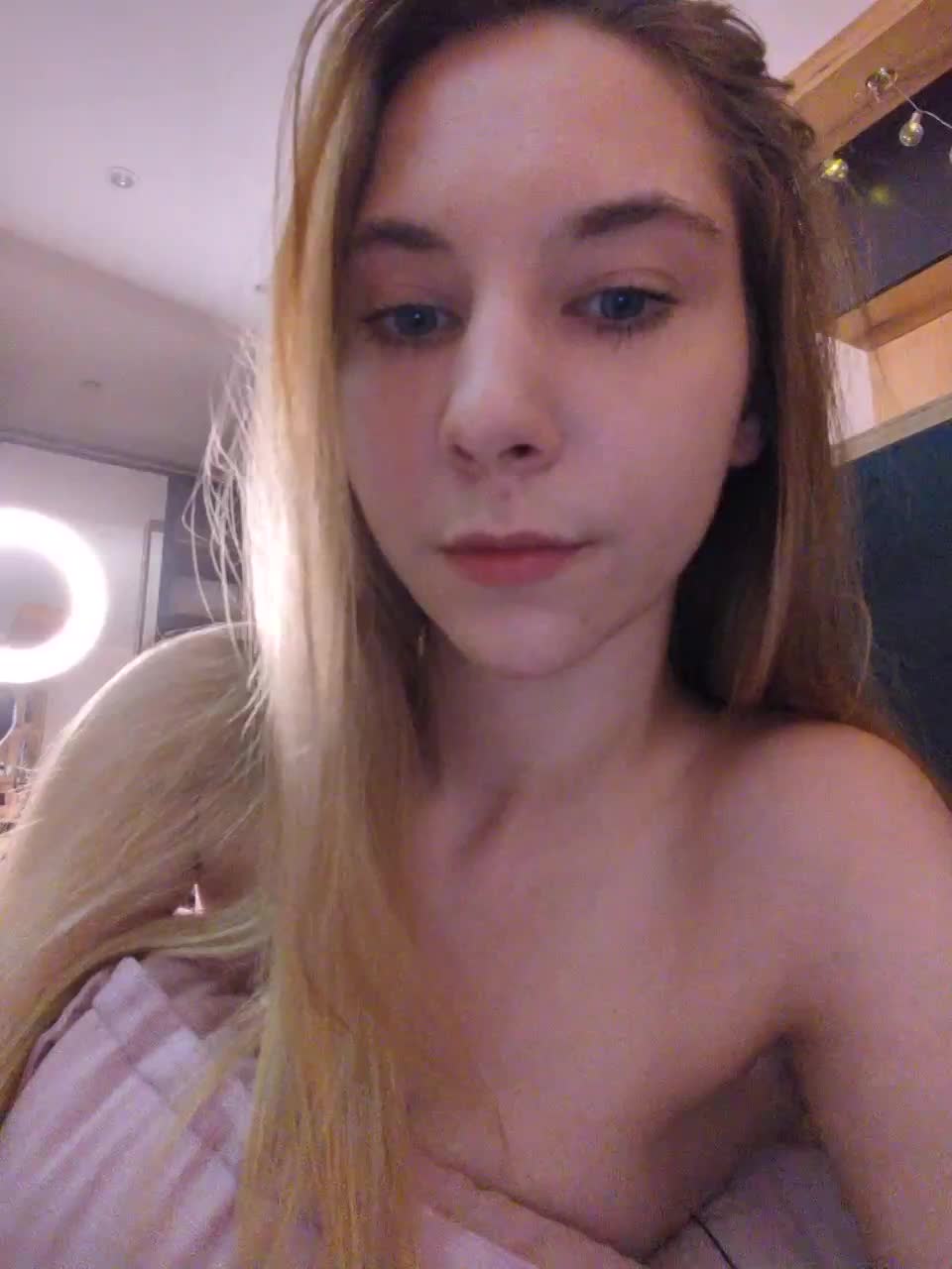 View or download file emilypech on 2023-10-13 from bongacams