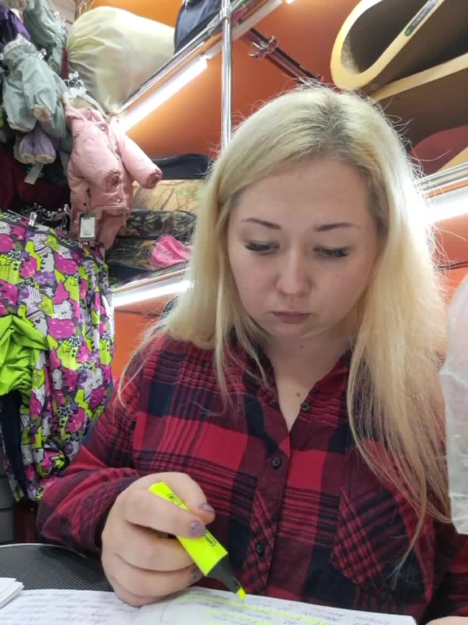 View or download file gloria_big_hot on 2023-10-13 from bongacams