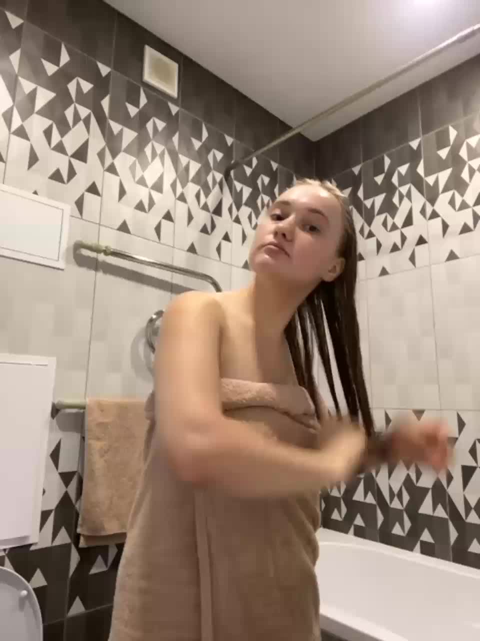 View or download file angelinakuny on 2023-10-14 from bongacams