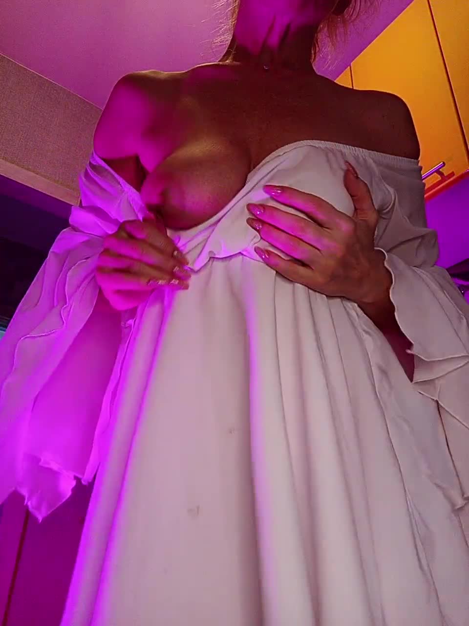 View or download file angelochek042 on 2023-10-14 from bongacams